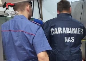Scopri di più sull'articolo Pasticceria sotto accusa: il titolare multato per gravi irregolarità sanitarie