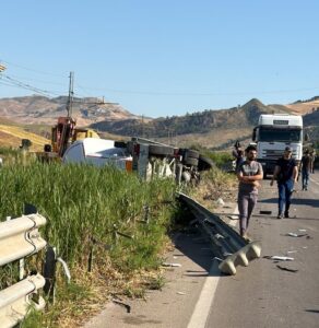 Scopri di più sull'articolo Incidente chiude temporaneamente la SS 189 Agrigento-Palermo