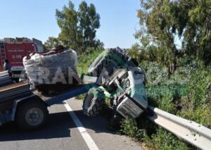 Scopri di più sull'articolo Incidente tra Naro e Canicattì: trattore si ribalta, grave un ferito