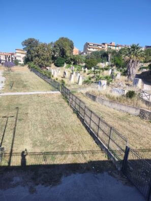 Al momento stai visualizzando Un anno dopo l’inaugurazione, il Parco della Divina Commedia è in abbandono