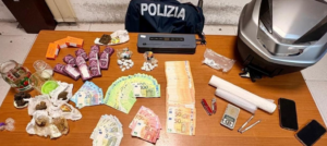 Scopri di più sull'articolo Arrestato 21enne con quasi due chili di droga dopo inseguimento mozzafiato