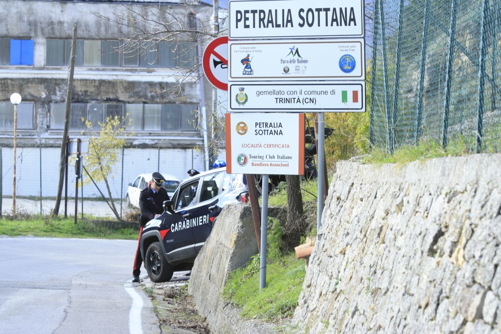 Al momento stai visualizzando Due giovani arrestati dopo il furto di un’auto e un tentato investimento ai Carabinieri