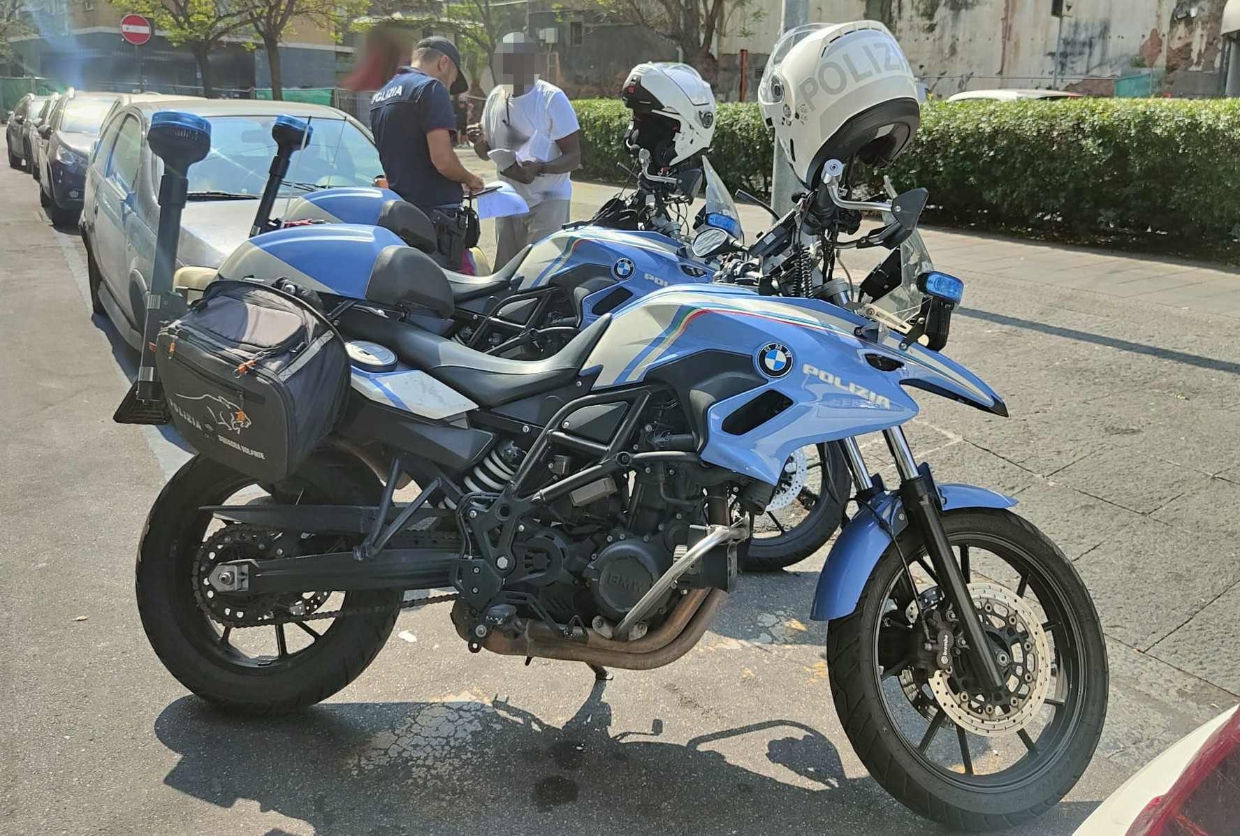 Al momento stai visualizzando Aggredisce poliziotti dopo evasione dai domiciliari: arrestato 34enne a Catania