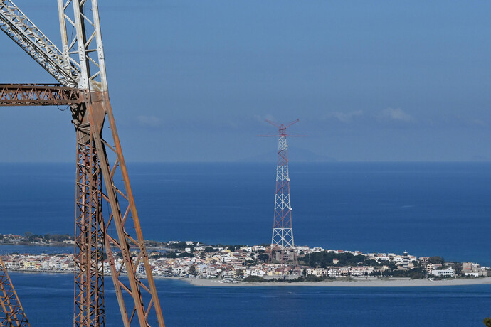 Al momento stai visualizzando Indagini per corruzione sulla costruzione del Ponte sullo Stretto
