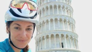 Scopri di più sull'articolo Ciclista perde la vita dopo essere stata investita da un’auto
