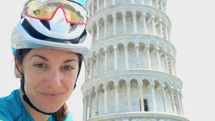 Al momento stai visualizzando Ciclista perde la vita dopo essere stata investita da un’auto