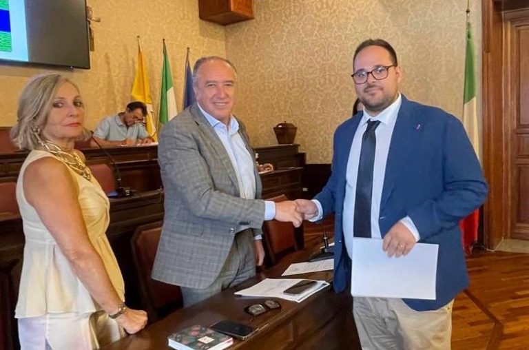 Al momento stai visualizzando D’Angelo prende il posto di Amato nel Consiglio provinciale di Agrigento