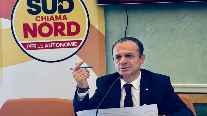 Al momento stai visualizzando Cateno De Luca lancia la sfida al centrodestra: “Lagalla deve lasciare”