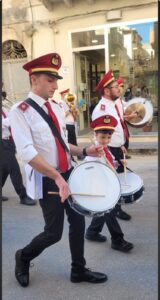 Al momento stai visualizzando Flavio Marucci, 7 anni, inizia la sua avventura nella banda “G. Lentini” di Favara