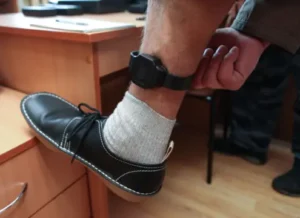 Scopri di più sull'articolo Arrestato 37enne a Canicattì dopo aver rimosso il braccialetto elettronico