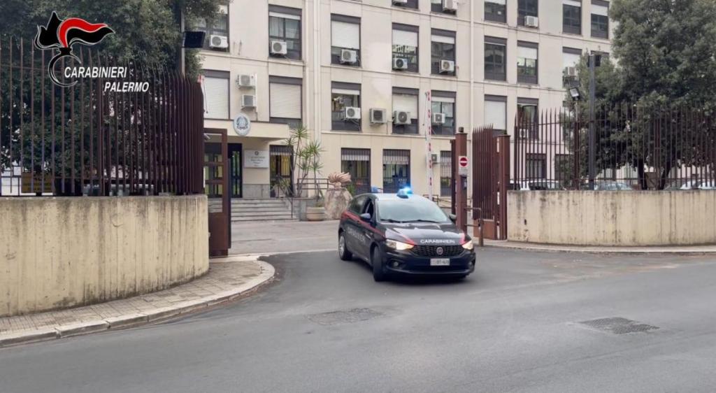 Al momento stai visualizzando Arrestati due uomini: smantellata rete di prostituzione a domicilio