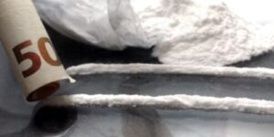Scopri di più sull'articolo Sequestrata oltre mezzo chilo di droga grazie all’olfatto di un cane poliziotto