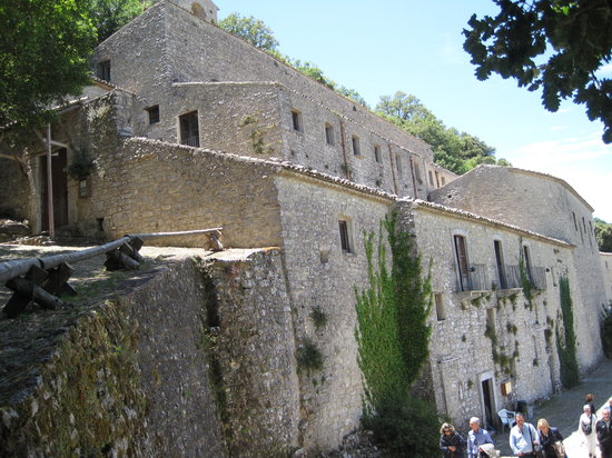 Al momento stai visualizzando Minacce al sindaco di Santo Stefano Quisquina: si indaga su vandalismo intimidatorio