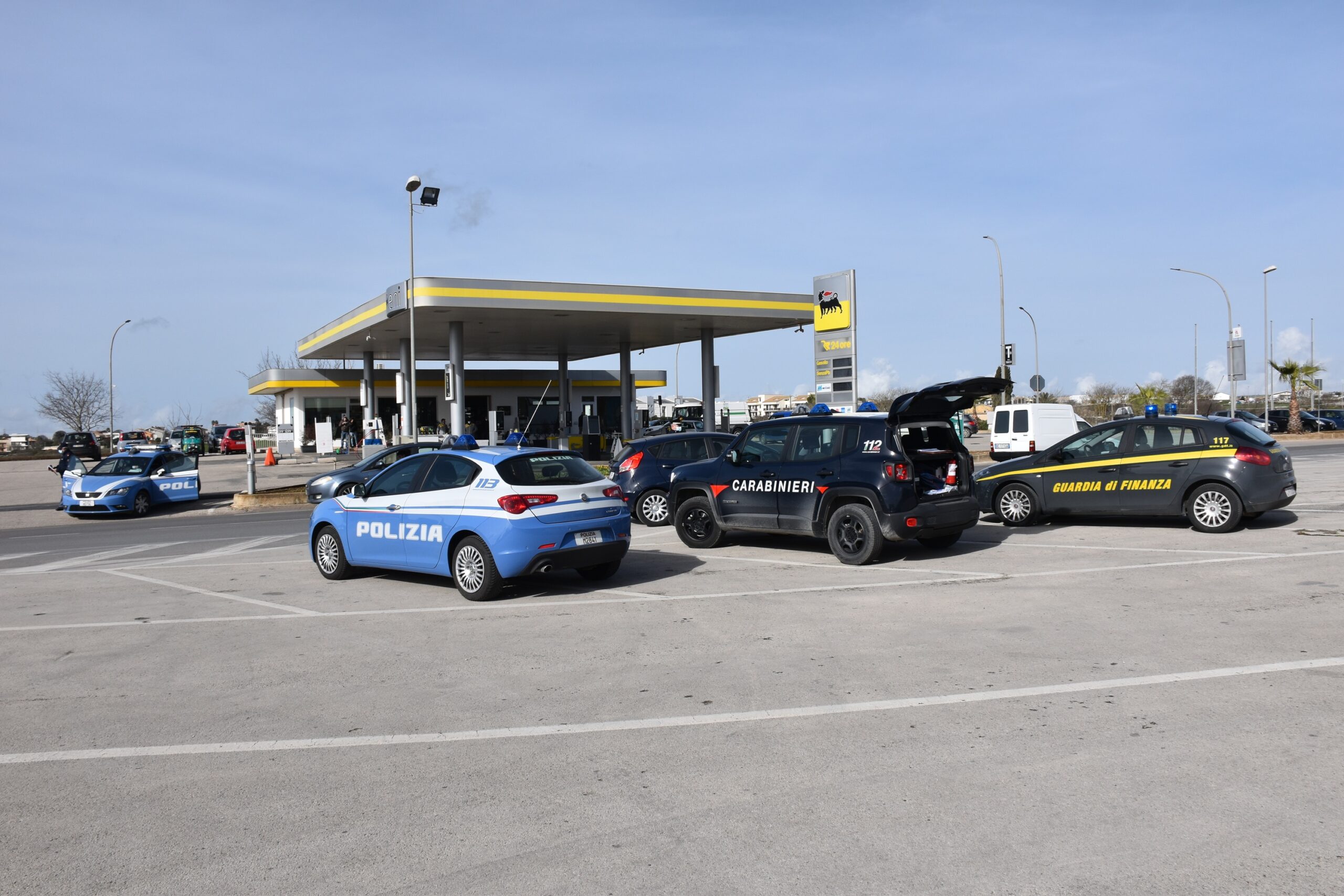 Scopri di più sull'articolo Ragusano: 1.235 identificazioni, nove espulsioni e controlli anti-droga in corso