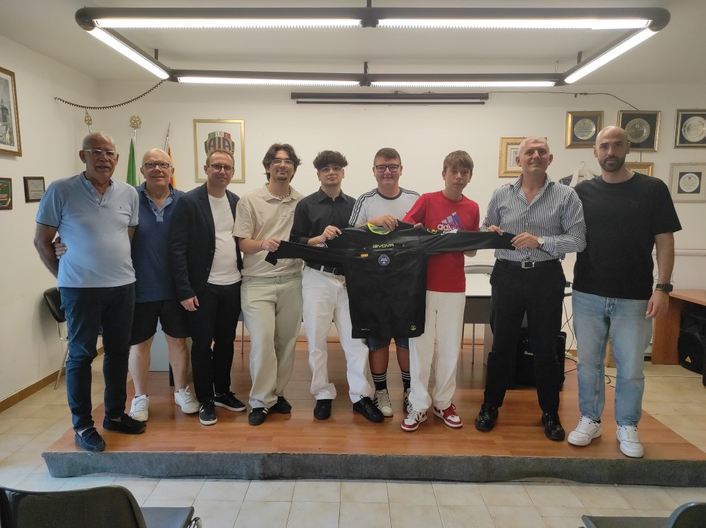 Al momento stai visualizzando Quattro nuovi arbitri si uniscono all’associazione Aia Agrigento