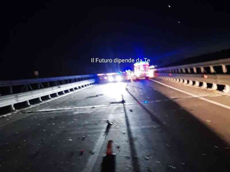 Al momento stai visualizzando Traffico paralizzato sulla SS115 per incidente sul viadotto Menfi-Castelvetrano