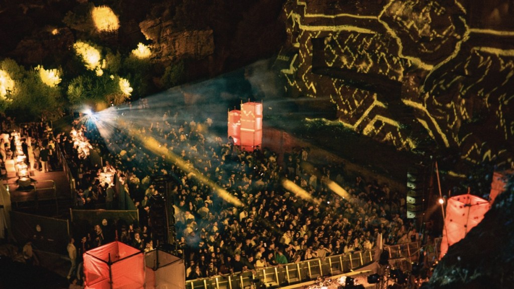 Al momento stai visualizzando Momentum” sbarca al teatro dell’Efebo: un viaggio tra musica e storia
