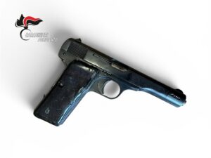 Scopri di più sull'articolo Arrestato 19enne a Licata: trovato con pistola clandestina durante controllo