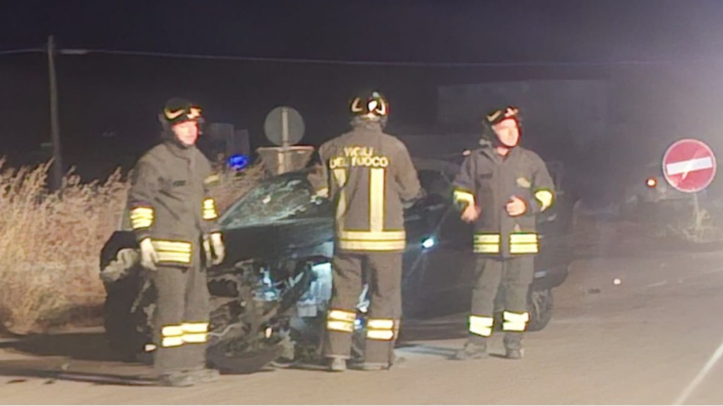 Al momento stai visualizzando Incidente nella zona industriale di Agrigento: feriti trasportati in ospedale