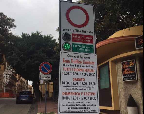 Scopri di più sull'articolo Agrigento – Via Atenea, nuovi orari della ZTL: I commercianti chiedono confronto. Passo in avanti o passo indietro?
