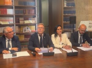Scopri di più sull'articolo Nasce un nuovo gruppo all’ARS: 4 deputati si uniscono a Controcorrente di La Vardera