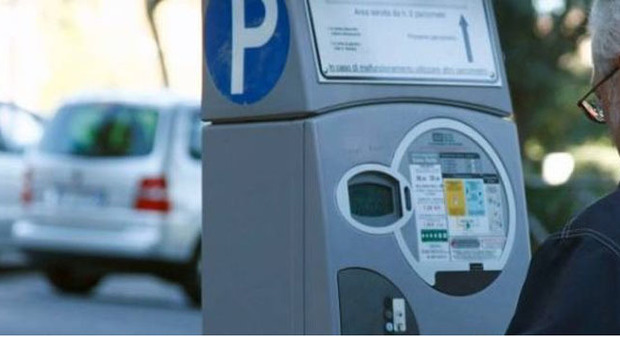 Al momento stai visualizzando Agrigento, strisce blu a pagamento anche con carte di credito
