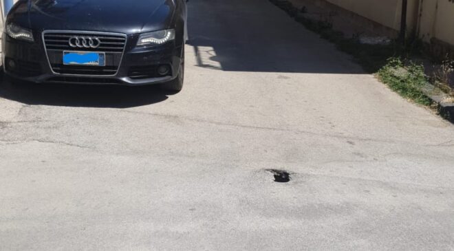 Al momento stai visualizzando Strade a rischio: buche pericolose mettono in allerta i cittadini