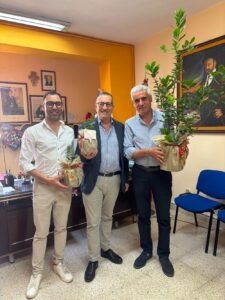 Scopri di più sull'articolo Agrigento – Incendi nei Monti Sicani, Sud Chiama Nord incontra il sindaco di Santo Stefano Quisquina: sostegno alla richiesta di calamità