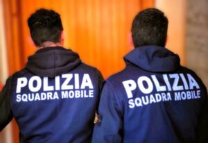 Scopri di più sull'articolo Arrestato per possesso di pistola clandestina nascosta nella cuccia del cane