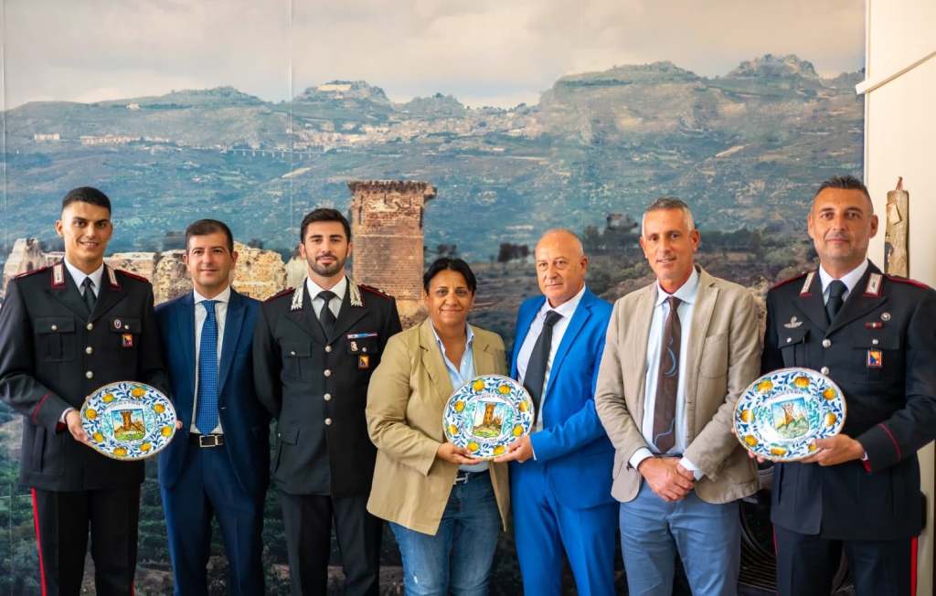 Al momento stai visualizzando Agrigento – Storie di coraggio e umanità, a tre carabinieri di Ribera la Benemerenza Civica