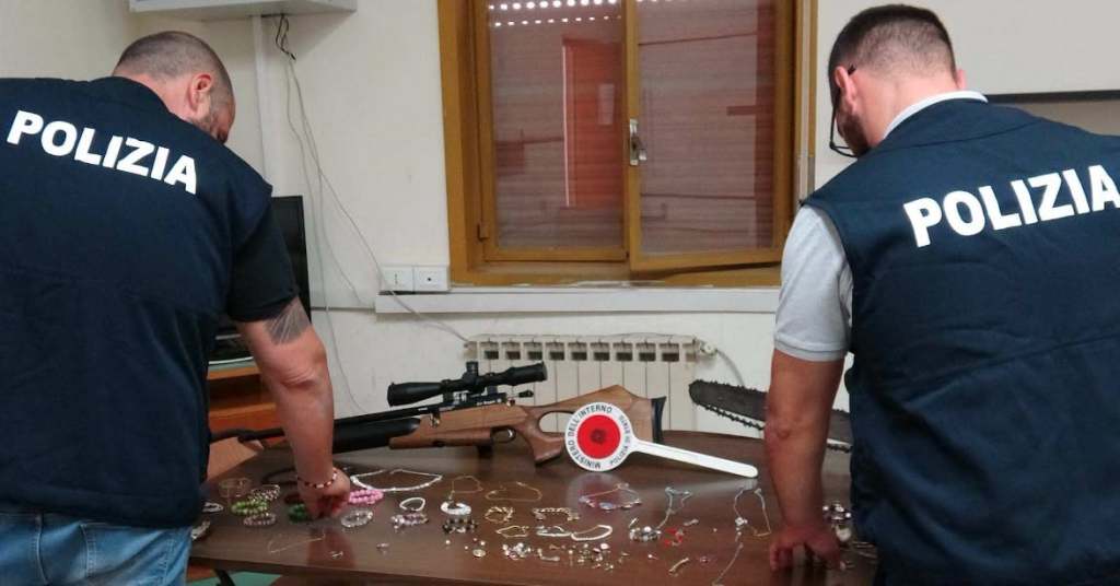 Scopri di più sull'articolo Agrigento – Sorpresi in possesso di monili d’oro rubati, 3 denunce per ricettazione