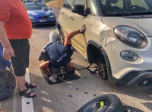 Al momento stai visualizzando Agrigento – Anziani in difficoltà sulla Statale 640, la Polizia Stradale interviene e li rimette in viaggio