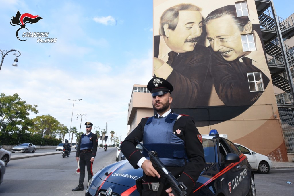 Al momento stai visualizzando Agrigento – Sgominata la “Banda dei kalashnikov”: 15 arresti