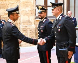 Scopri di più sull'articolo Agrigento – Si sono distinti durante il servizio, carabinieri premiati con la targa “appuntato Allotta”