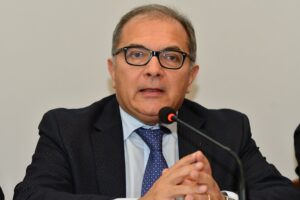 Scopri di più sull'articolo Commissione Antimafia, De Lucia: “Ad Agrigento nessun pentito e uso abituale di Kalashnikov”
