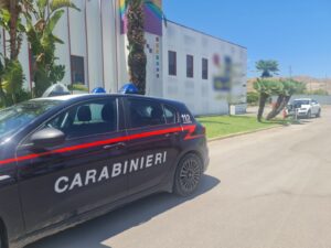Al momento stai visualizzando Agrigento – SEQUESTRA IMPRENDITORE 87ENNE E CHIEDE DENARO