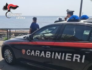 Scopri di più sull'articolo Agrigento – Carabinieri salvano un uomo che stava per buttarsi  giù dalla scogliera