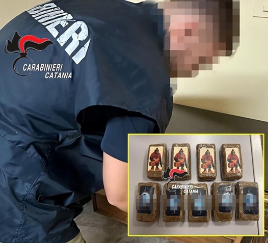 Al momento stai visualizzando Agrigento – Nascondeva in auto quasi un chilo di hashish: arrestato