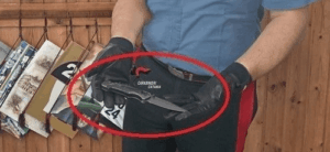 Scopri di più sull'articolo Agrigento – Un pallone lo colpisce per sbaglio, 81enne reagisce con un coltello: intervengono i carabinieri