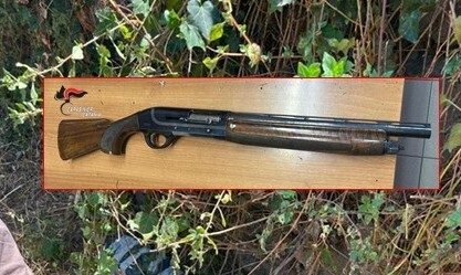 Al momento stai visualizzando Carabinieri in azione: sequestrati fucile e munizioni clandestine