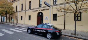 Scopri di più sull'articolo Agrigento – Lanciano droga dal finestrino alla vista dei carabinieri, due arresti
