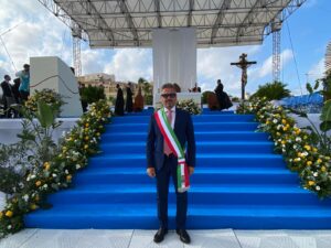 Scopri di più sull'articolo Il sindaco Nigrelli di Comitini in visita a Lampedusa con Papa Francesco