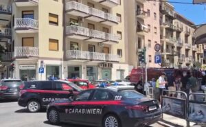 Scopri di più sull'articolo Conflitto tra vicini sfocia in tragedia: un 68enne perde la vita