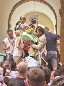 Scopri di più sull'articolo Agrigento – San Calò, l’omaggio floreale del sindaco Michele Sodano