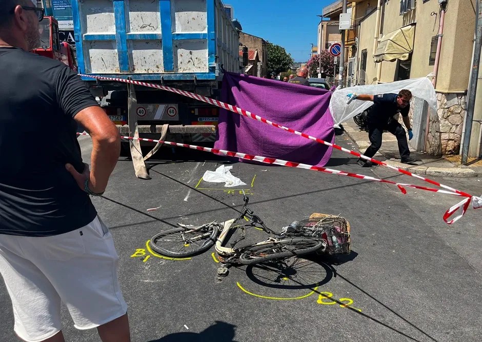 Al momento stai visualizzando Ciclista perde la vita travolto da un tir a Bagheria