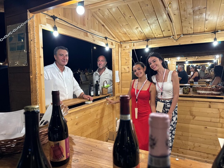Al momento stai visualizzando Agrigento – Inaugurato a Siculiana Marina il “Mercato di Kalat”: un mese tra sapori e spettacoli