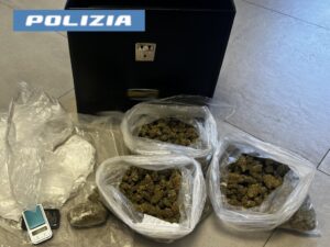 Scopri di più sull'articolo Agrigento – Nasconde oltre 300 grammi di droga in cameretta, arrestato 15enne