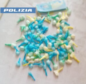 Scopri di più sull'articolo Agrigento – Gestiva drive-in della droga, arrestato 17enne