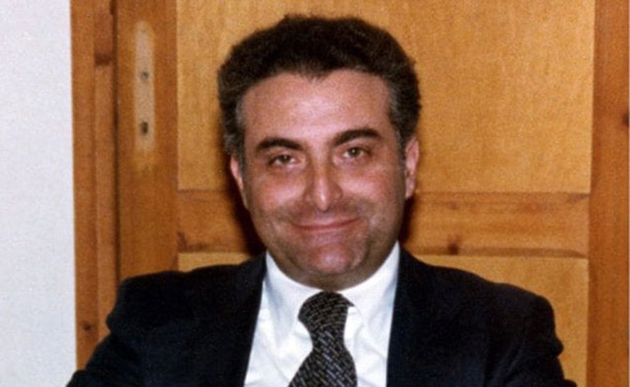 Al momento stai visualizzando Impronta non utilizzabile nel caso dell’omicidio Mattarella