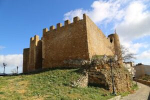 Scopri di più sull'articolo Naro: Rocco Paci presenta la sua mostra “Un viaggio onirico” al Castello Chiaramontano